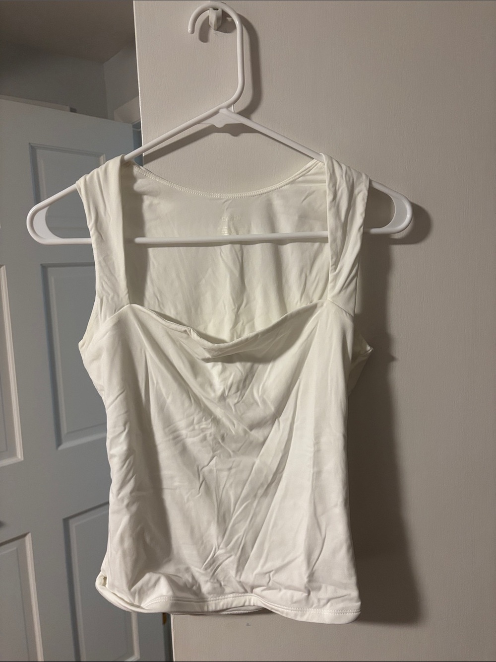 Sleeveless White Tank Top with Sweetheart Bust